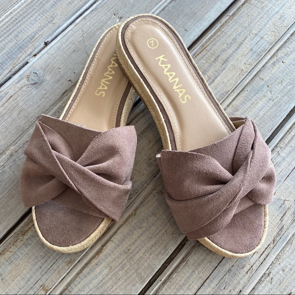 KAANAS SANDALS